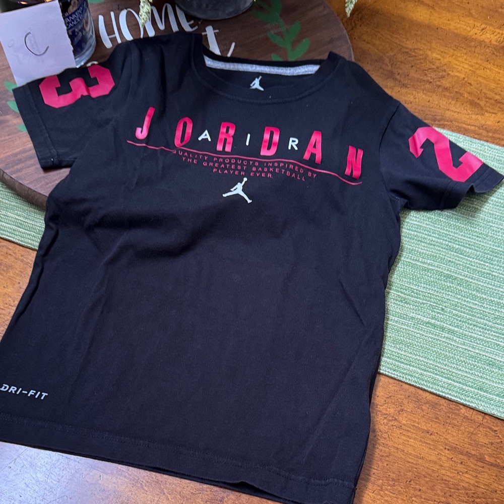 Jordan Kids Black and Red Short Sleeve Tee